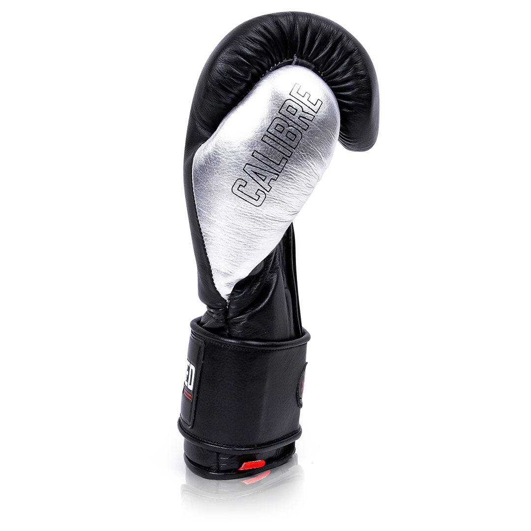 CALIBRE PRO BOXING GLOVES - STRAP - BLACK / CHROME